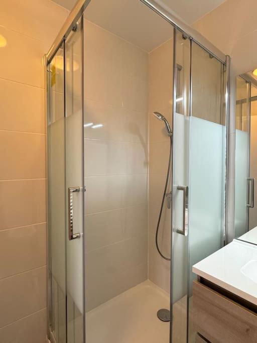 Appartement Moderne Avec Balcon Proche De Paris Ομπερβιλιέ Εξωτερικό φωτογραφία