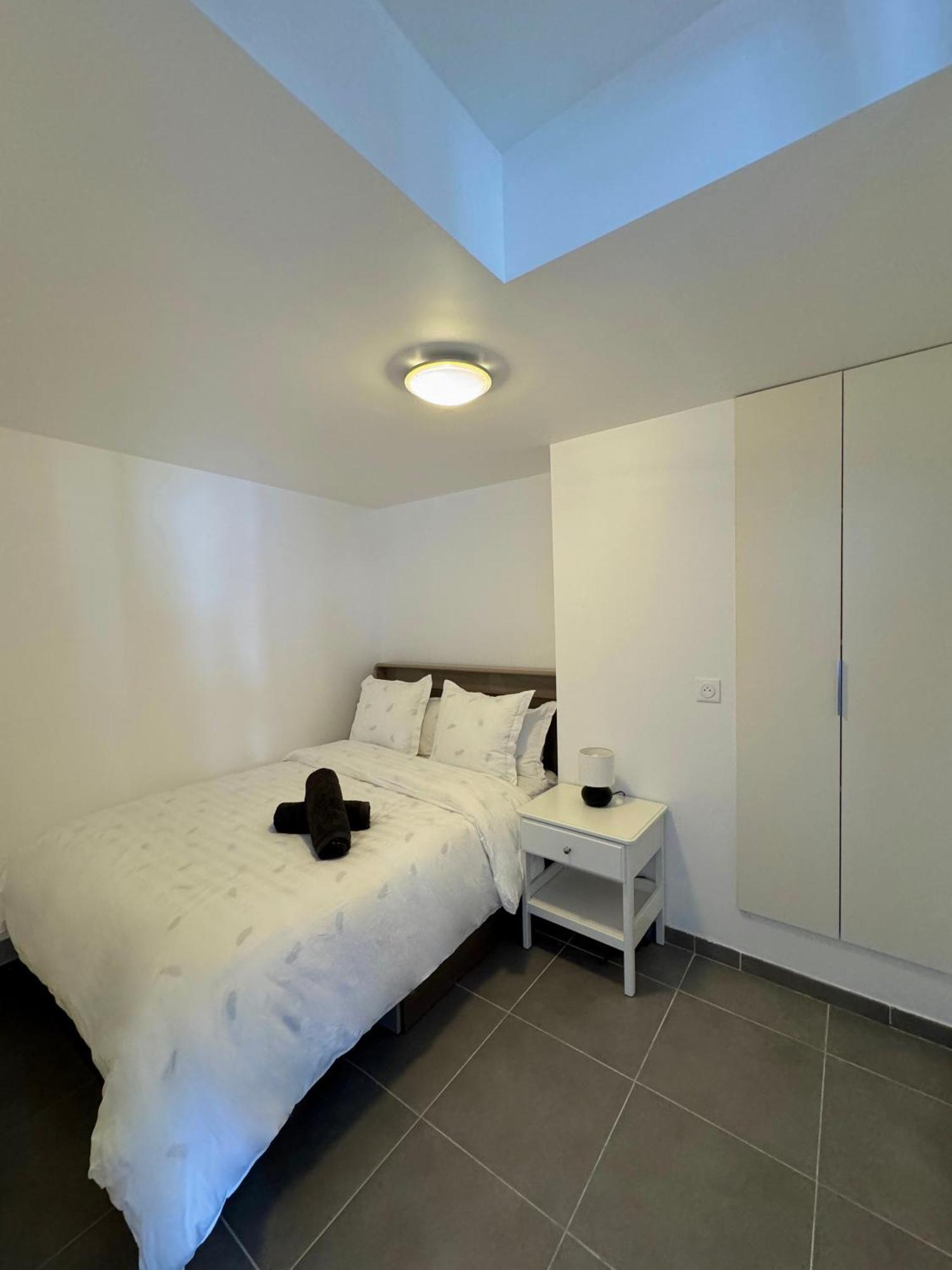 Appartement Moderne Avec Balcon Proche De Paris Ομπερβιλιέ Εξωτερικό φωτογραφία